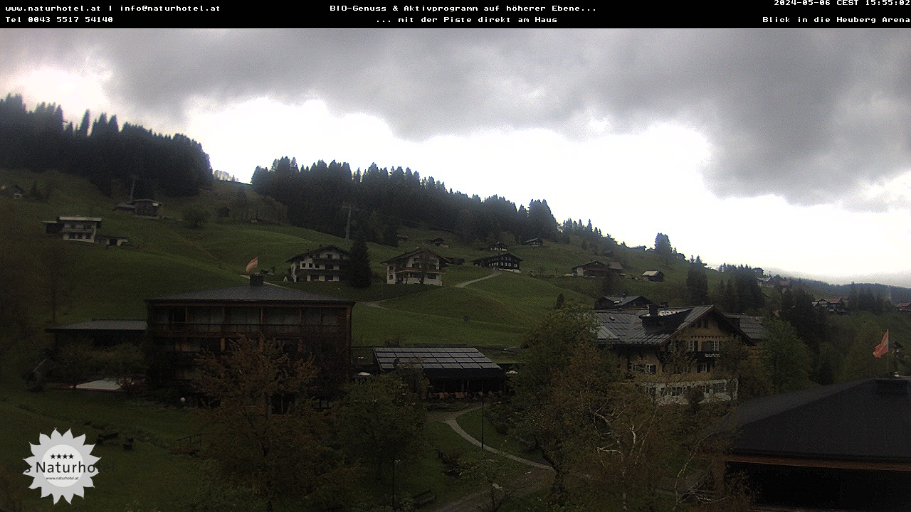 Die Webcam des Naturhoteld in Hirschegg zeigt Ihnen die Sesselbahn zum Familienskigebiet Heuberg-Arena.